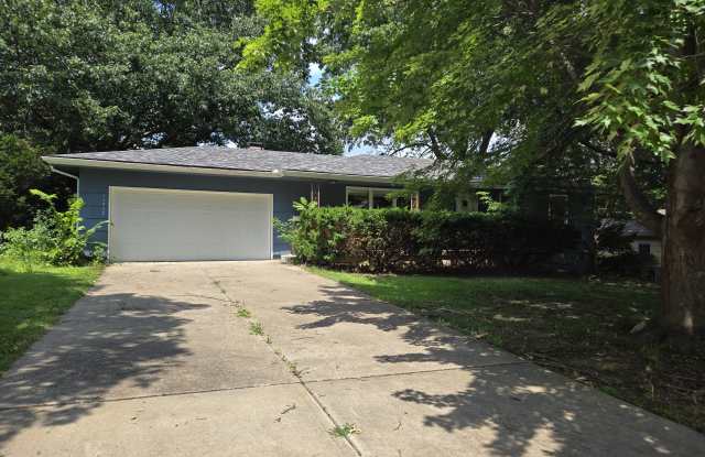 12212 E 53rd St photos photos