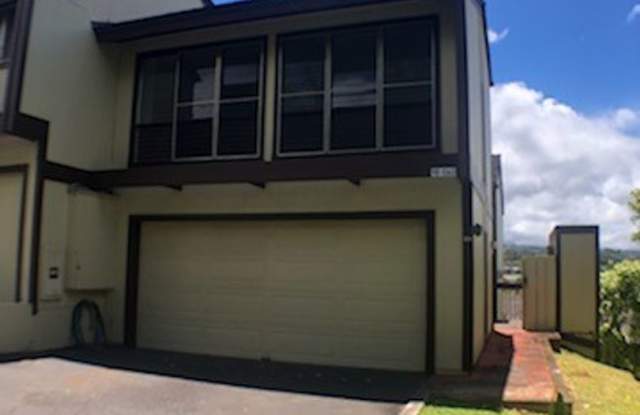 Hillside Terrace - Spacious 3 Bed, 2.5 Bath, 2 Car Garage Split-Level Townhome! photos photos