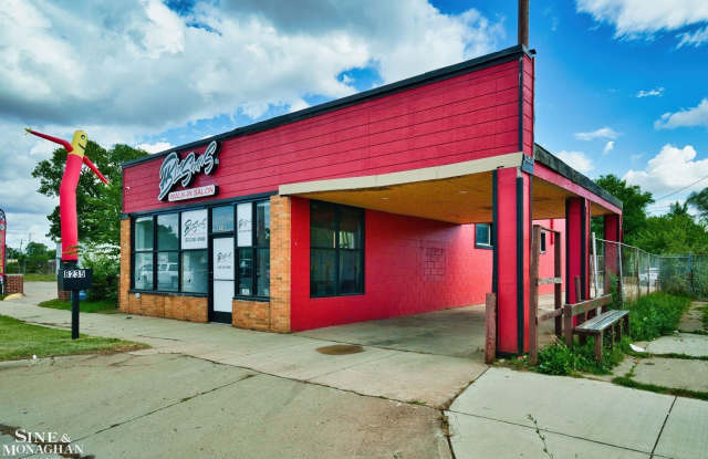 8235 W 8 Mile photos photos