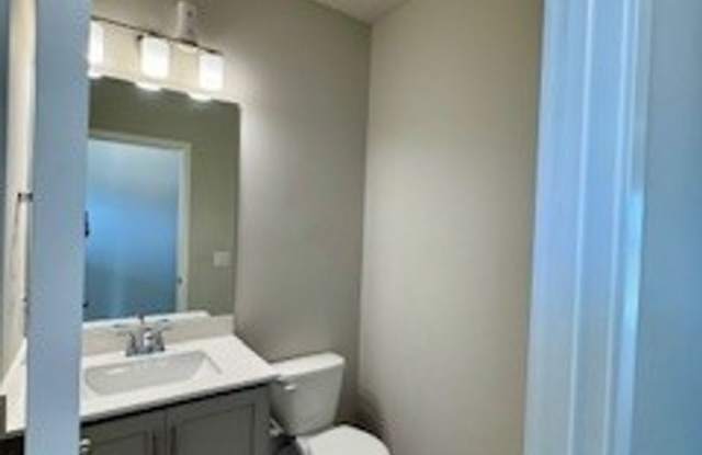 Charming 3 Bedroom Home in Urbandale Gallery 4