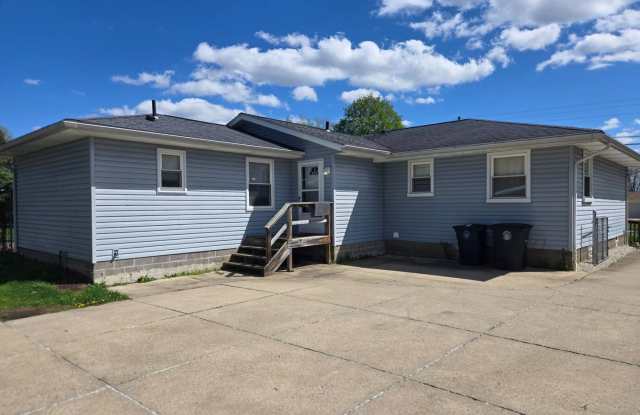 Charming 5-Bedroom Property in Prime Location photos photos