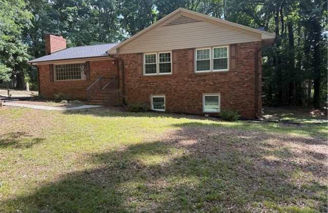 103 Thornwood Road Gallery 2