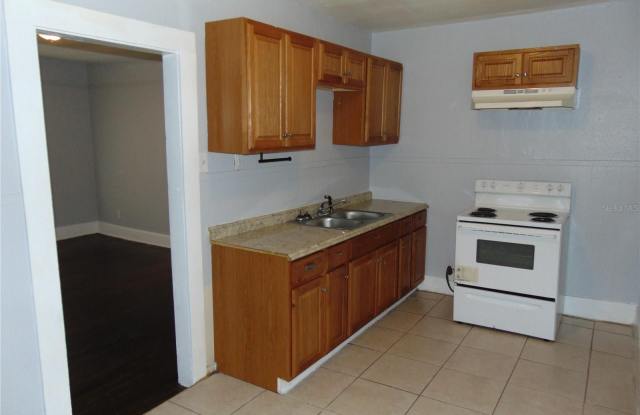 2222 EDGEWOOD AVENUE W Gallery 4
