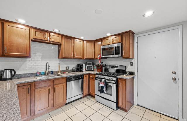 2Bed/1Bath in the Heart of Sloan’s Lake! Gallery 3