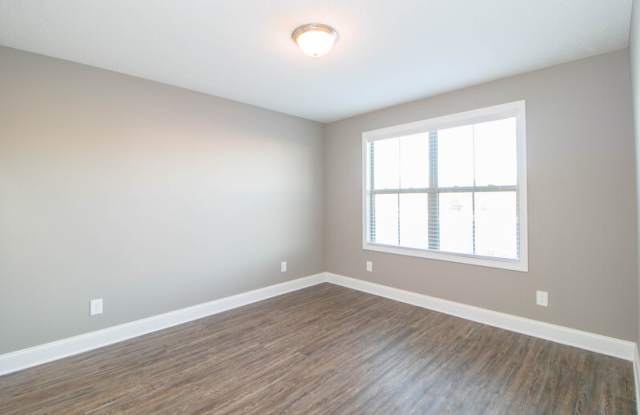325-C Landrum Place Gallery 2