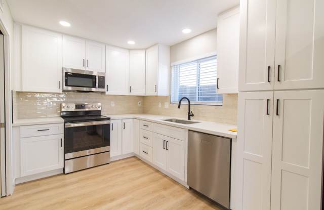 North East Mesa 3 bed 2.5 bath - Beautiful Interior Remodel!! AVAILABLE NOW! - 630 East Jensen Street, Mesa, AZ 85203