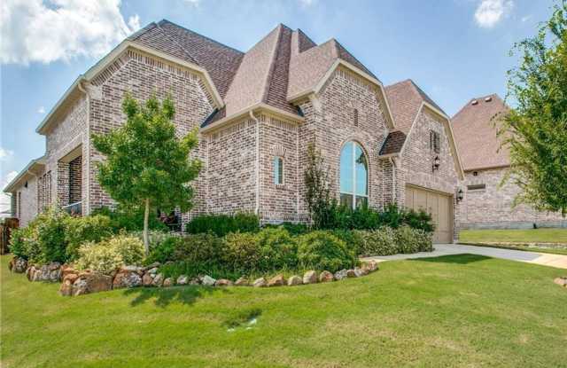 905 Champions Court - 905 Champions Court, Roanoke, TX 76262