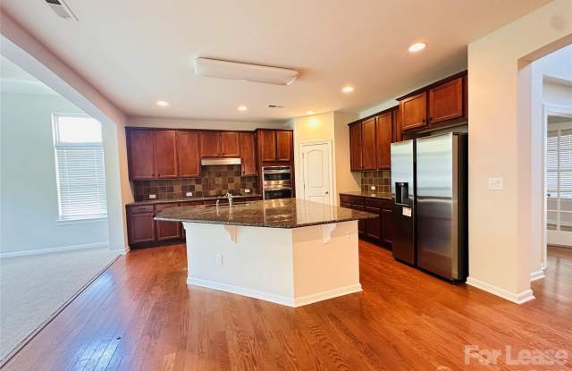 10326 Newbridge Road Gallery 2