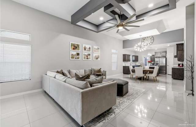 921 Casa Blanca Drive Gallery 4