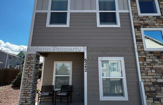 Stunning 3 Bedroom Townhouse Located in Northeast Colorado Springs photos photos Stunning 3 Bedroom Townhouse Located in Northeast Colorado Springs photos photos