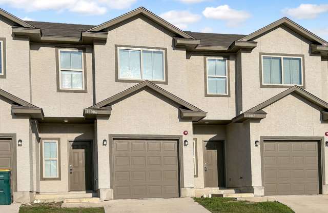 Charming Townhome Near I-35  Randolph AFB photos photos