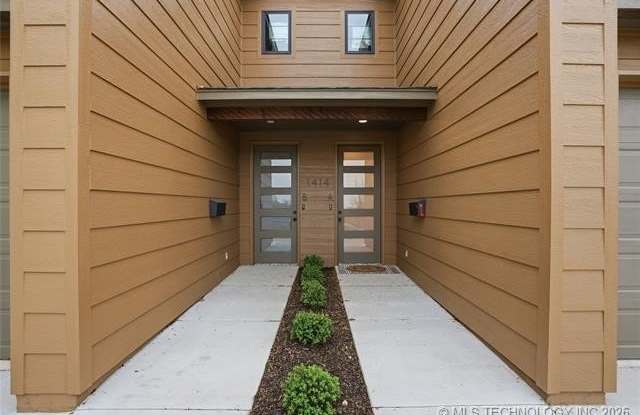 1414 E University Avenue Gallery 2
