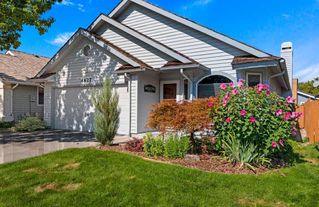 Available Now-3bd, 2b Home near Greenbelt in Garden City Gallery 4