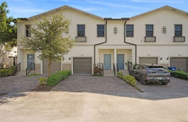 757 Southwest 11th Street photos photos