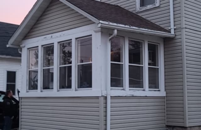 525 1/2 Chestnut Street - 2 - 525 1/2 Chestnut St, Neenah, WI 54956