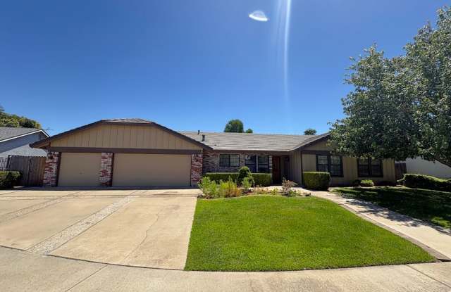 Spacious 4 Bedroom Home in Quiet Galt Neighborhood photos photos Spacious 4 Bedroom Home in Quiet Galt Neighborhood photos photos