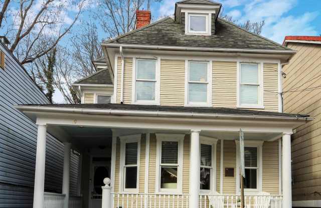 19 JEFFERSON PLACE Gallery 4