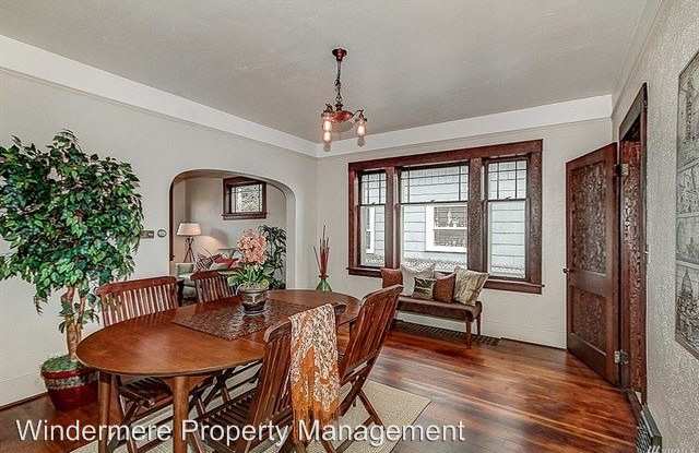 1206 McKenzie Avenue Gallery 3