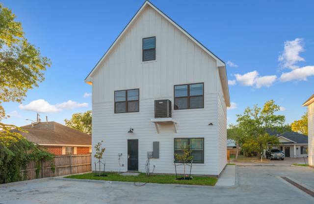 210 Richards Street - A Gallery 2