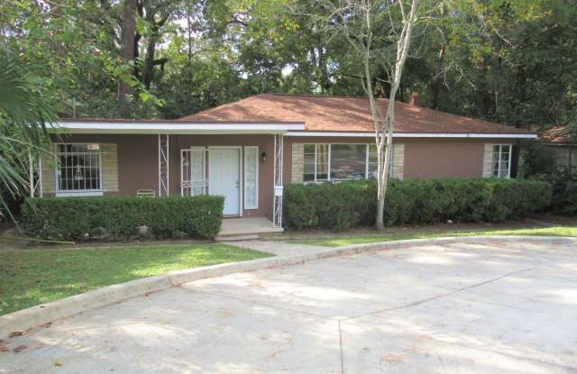 Renovated 4/3 House Near FSU! Available August 2025!! photos photos