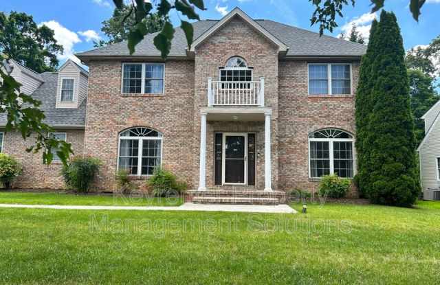 104 Buckingham Pl photos photos