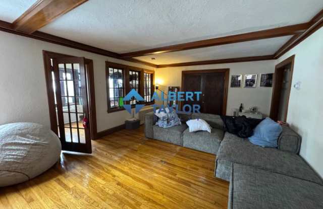 44 Kirkwood Gallery 4
