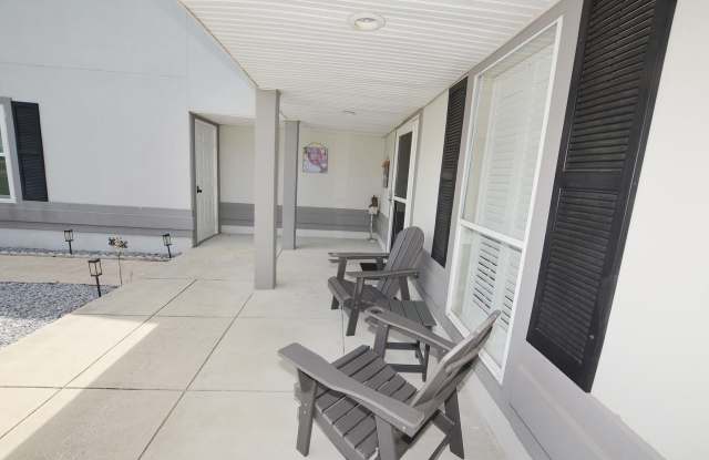 2133 Las Vegas Trail - 2133 Las Vegas Trail, Navarre, FL 32566