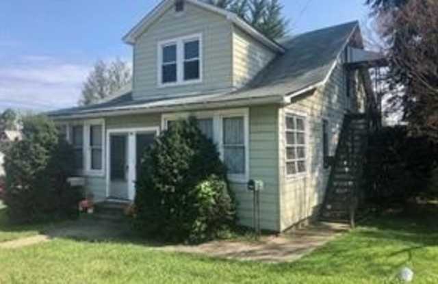 35 THIRD AVENUE photos photos