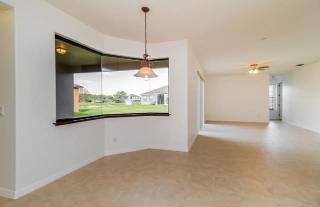 9917 Caroline Park Drive Gallery 4