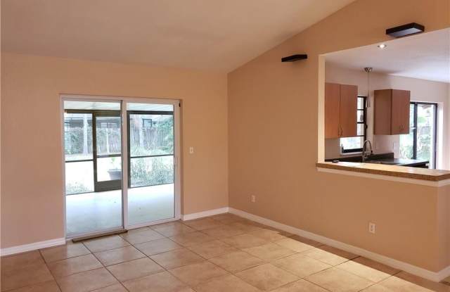 1807 Lake Crest Avenue Gallery 4