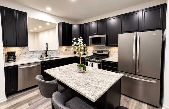 Charming 2BR House in Montgomery Gallery 1