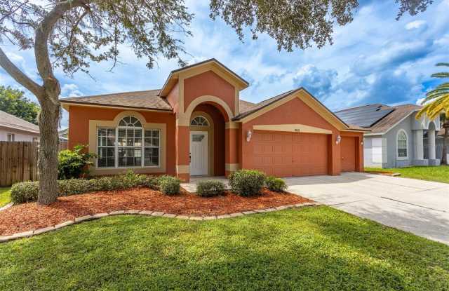 18120 PALM BREEZE Drive Gallery 2