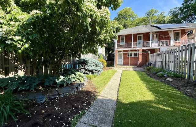 1557 DAUPHIN Avenue Gallery 3