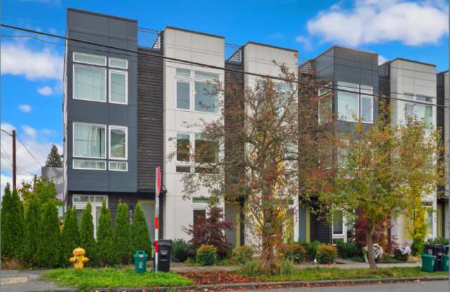 Modern 3 Bed Townhouse in Seattle | 2 Bath $3,800!! photos photos