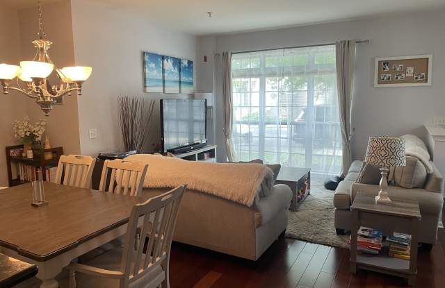 265 Custer Avenue - 265 Custer Avenue, Jersey City, NJ 07305