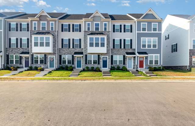 PRICE DROP on New Construction 3 Bedroom Townhome in Fredericksburg!!! - 4936 Dunhaven Drive, Spotsylvania County, VA 22408