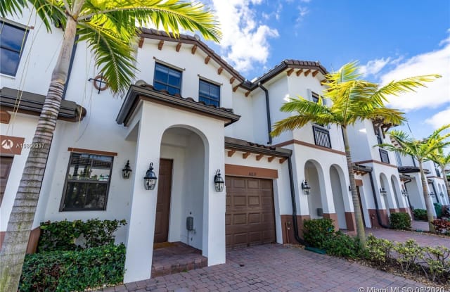 10218 NW 88th Ter - 10218 Northwest 88th Terrace, Doral, FL 33178