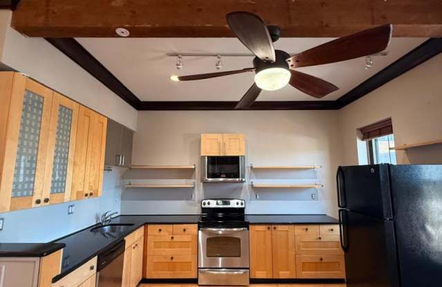 42 Williams St. photos photos