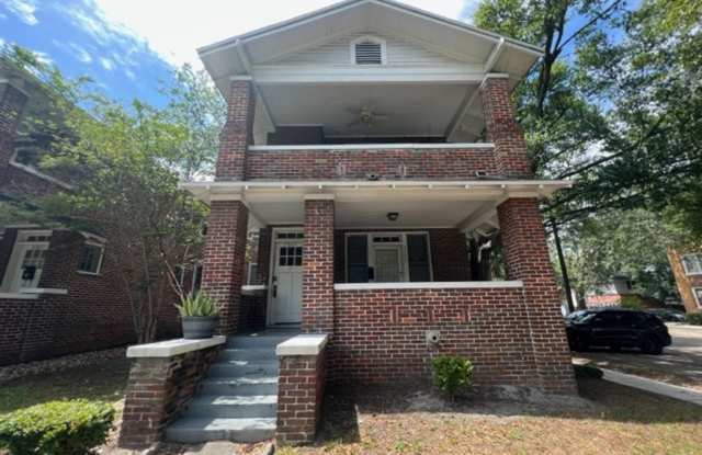 Charming 2 bedroom, 1 bathroom in the well sought out Riverside area! - 2305 College Street, Jacksonville, FL 32204