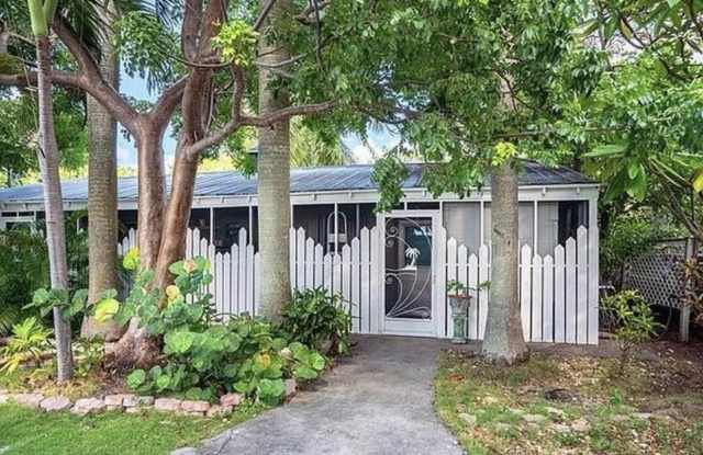 562 Lazy Lane photos photos