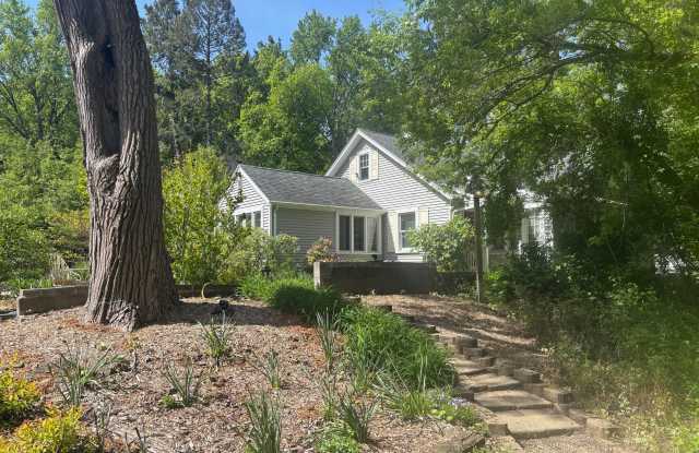 1070 North Warren Street photos photos