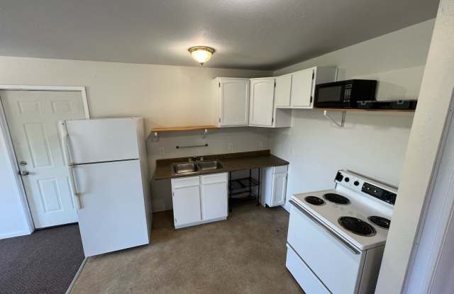 204 2nd Street Southeast- HC - 4 photos photos 204 2nd Street Southeast- HC - 4 photos photos