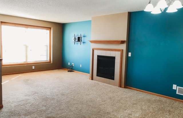 15107 Fanning Drive N Gallery 4