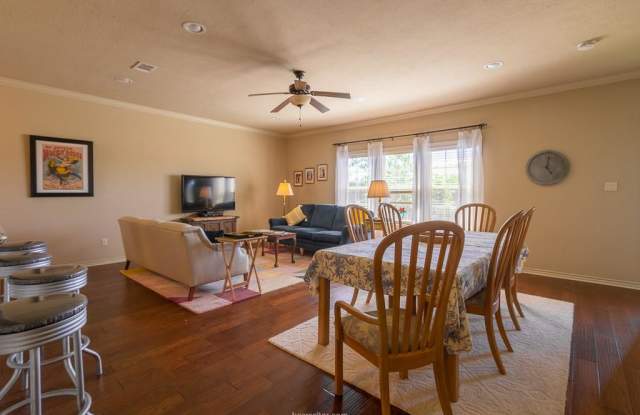 1448 Crescent Ridge Drive Gallery 3