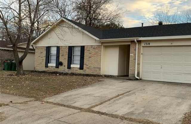 1718 Dorchester Drive - 1718 Dorchester Drive, Arlington, TX 76014