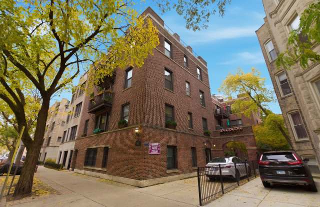 643 West Roscoe Street photos photos