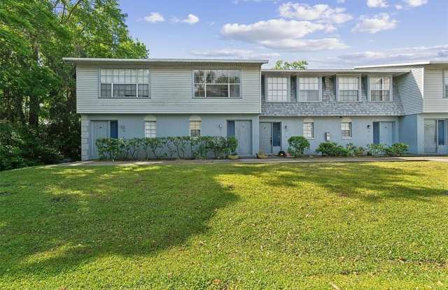 2 Bed 2 Bath Townhouse Two Story with Community Pool  water bill included with rent photos photos