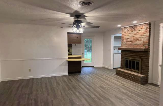 12616 Stellhorn Road Gallery 3