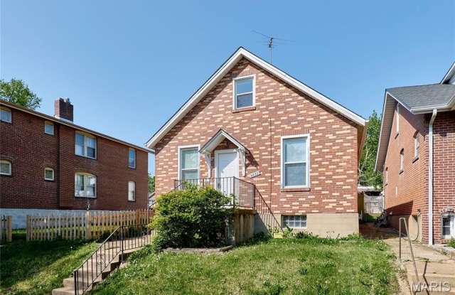 4832 Goethe Avenue Gallery 2