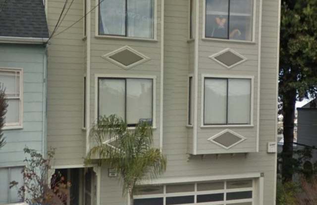 Epic REA - AzariPM- Panoramic view; 3 specious bedrooms, 2 bathrooms - top floor - Parking - located in beautiful Noe Valley neighborhood - 368 28th Street, San Francisco, CA 94131